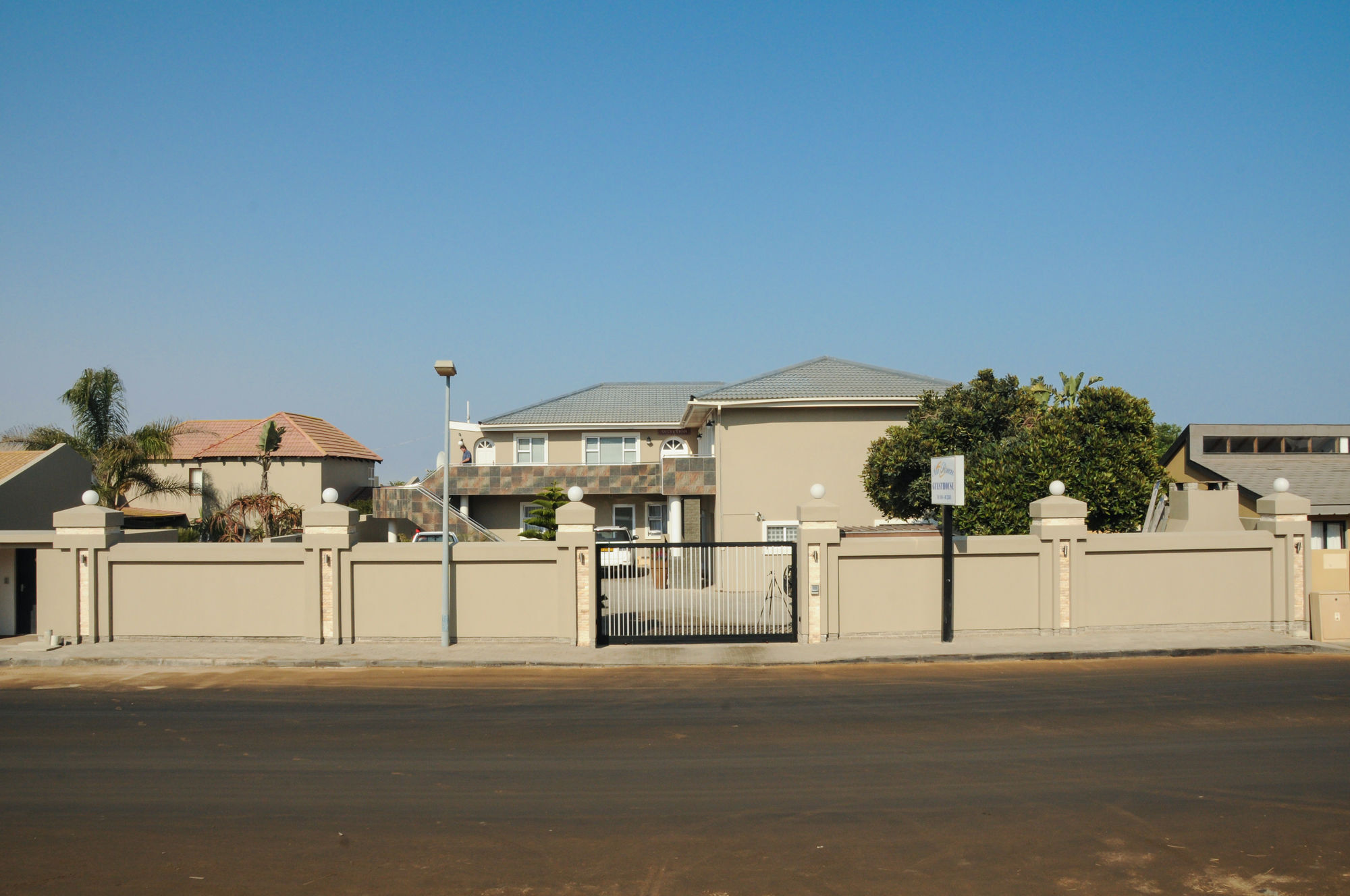 Sea Breeze Guesthouse Swakopmund Exterior photo